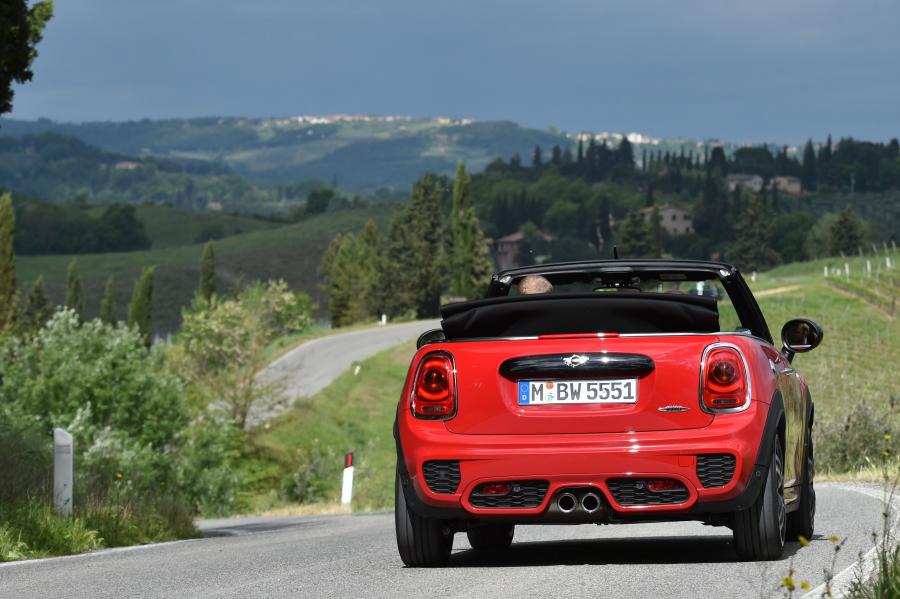  Mini Cooper S JCW Cabrio 2016 года  (фото 78 из 104)
